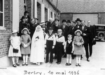 10 05 1936 communion marie louise vitaux a bertry